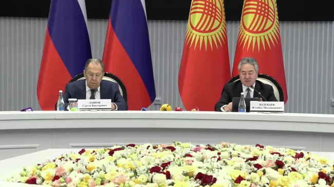 Пресс-конференция глав МИД России и Киргизии после переговоров