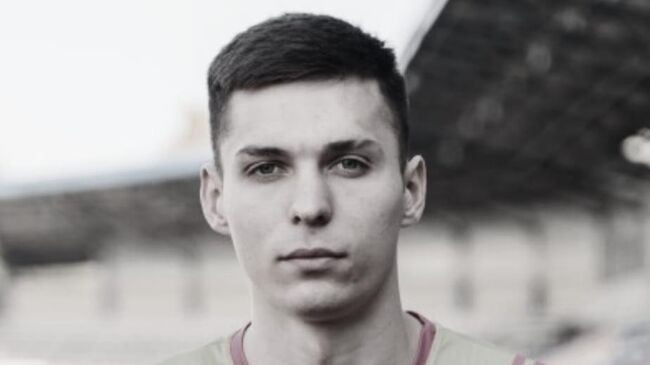 Футболист Артем Калмыков