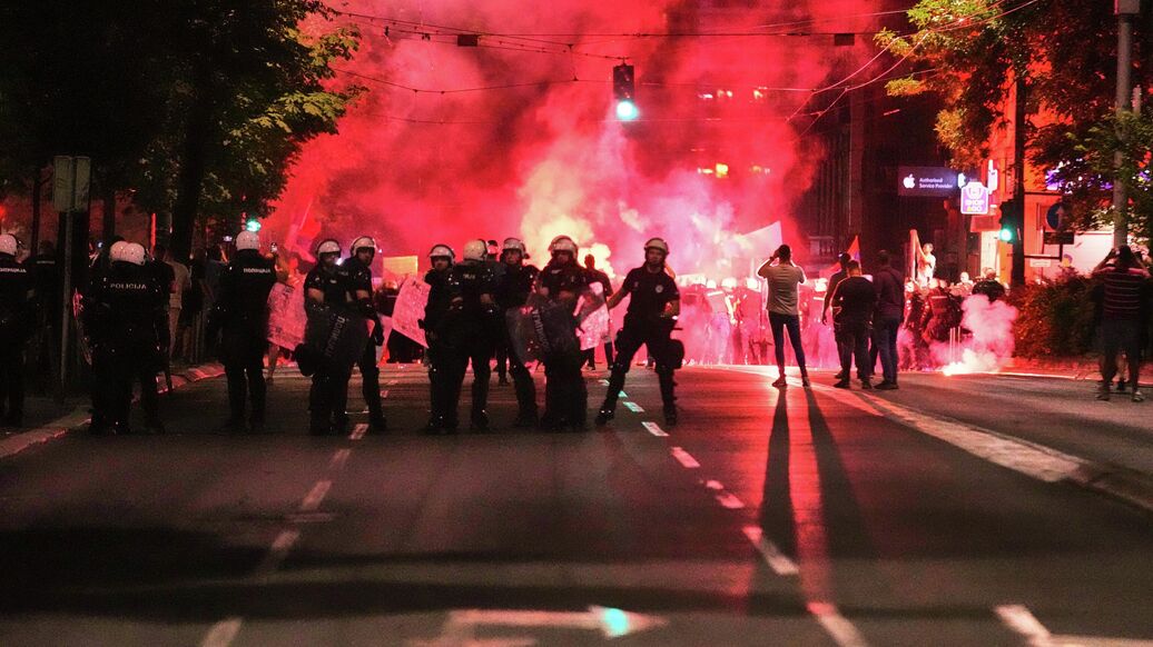 Беспорядки в Белграде