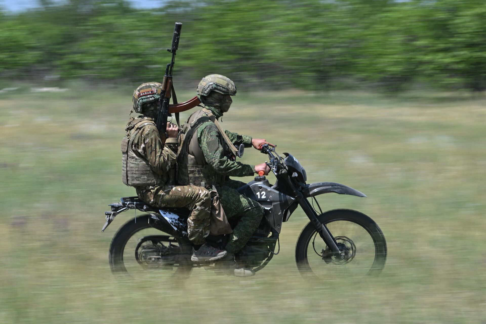 Российские военнослужащие во зоне СВО Российские военнослужащие во зоне СВО - РИА Новости, 1920, 18.07.2025