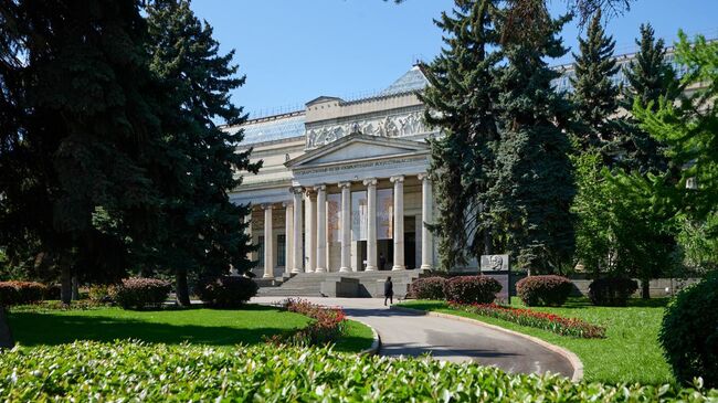 Здание ГМИИ имени Пушкина 