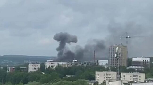 Пожар после падения БПЛА в Ижевске. Кадр видео из соцсетей