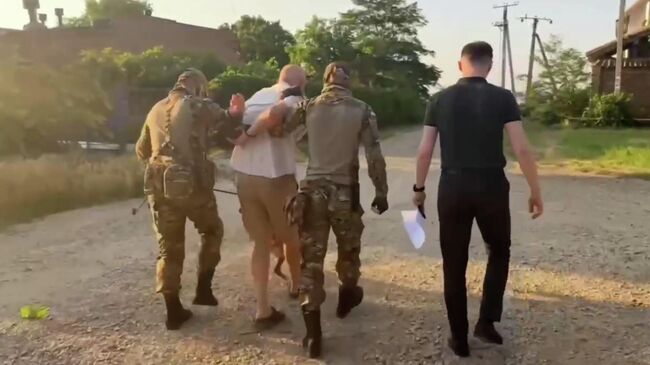 Задержание жителя Керчи за оправдание атаки ВСУ БПЛА по резиденции президента России в Кремле