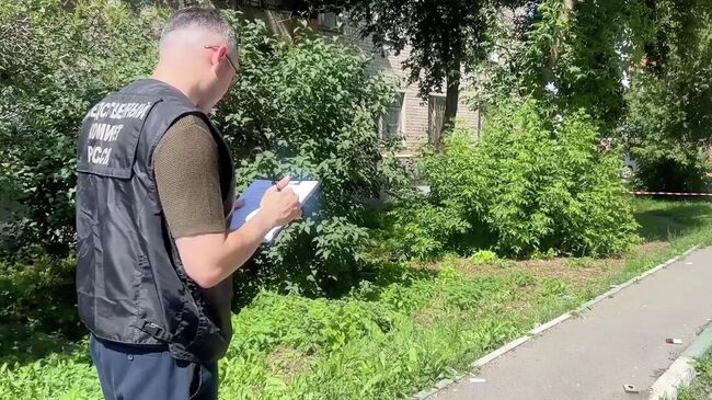 Работа СК России на месте происшествия, где в руках у мужчины взорвалась коробка в челябинском Копейске