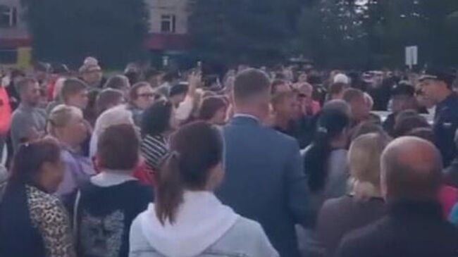 Жители села Подлесное вышли на сход с требованием обратить внимание на поведение местных цыган, один из которых был участником смертельного ДТП