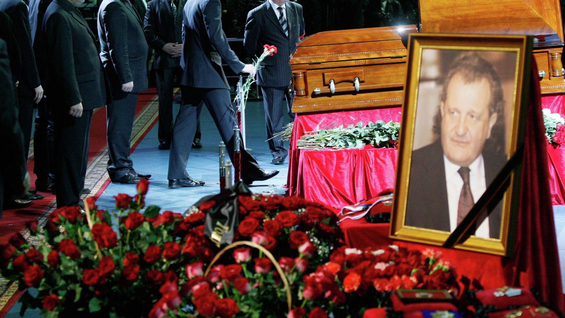 Әсел әдемі сәби секс видео трахает Томскідегі әйелмен жыныстық қатынас