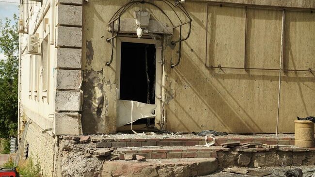 На месте взрыва в центре Луганска