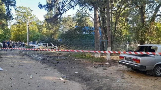 Место падения БПЛА в Азове