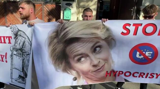 Пикет противников саммита Молдова–ЕС. Кадр видео