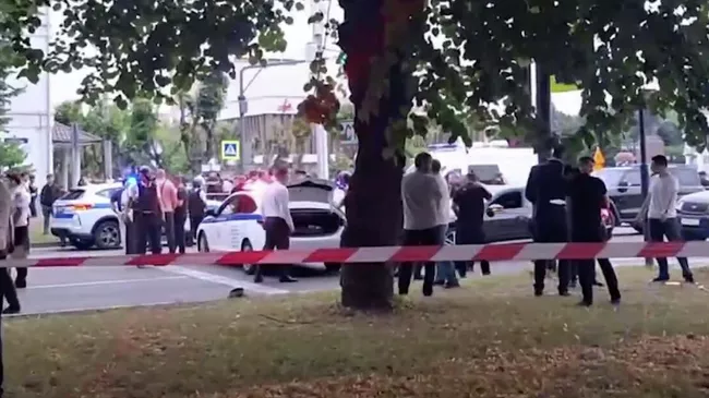 Обстановка на месте нападения на сотрудников ДПС в Нальчике, Кабардино-Балкария. Кадр видео из соцсетей