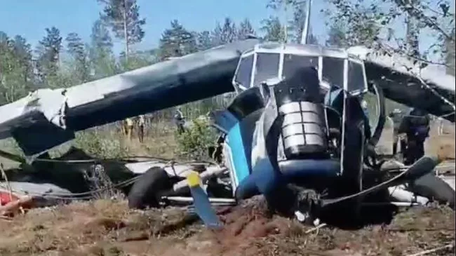 Самолет  АН-2 совершил жесткую посадку в Читинском районе