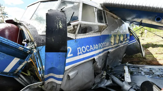 Самолет Ан-2 совершил жесткую посадку около села Смоленка Читинского округа
