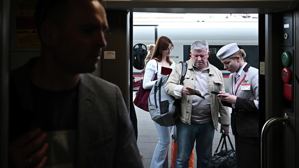 Билеты на поезда из Петербурга в Москву полностью раскупили