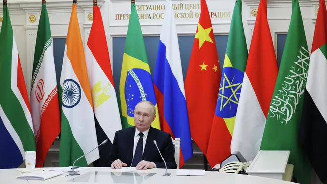 Президент РФ Владимир Путин принимает участие в формате видеоконференции в главном пленарном заседании XVII саммита БРИКС, который проходит под председательством Бразилии в Рио-де-Жанейро