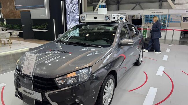 НАМИ представил беспилотные прототипы Aurus Komendant и Lada Vesta