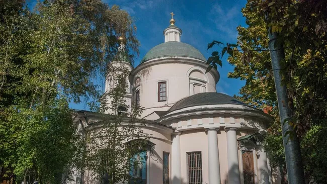 Храм Воскресения Словущего в Пресненском районе Москвы