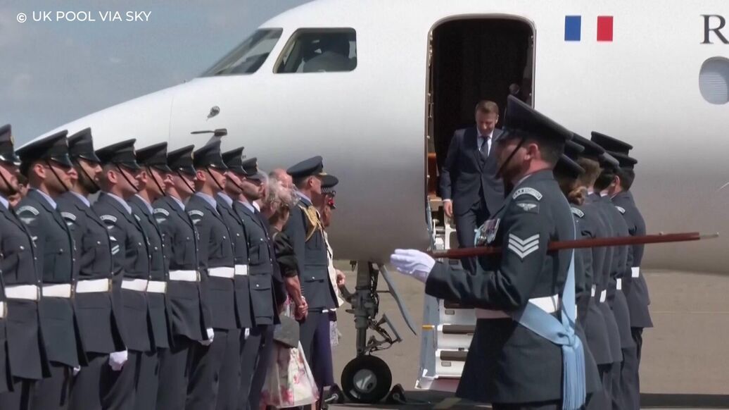 Брижит Макрон вновь публично унизила супруга