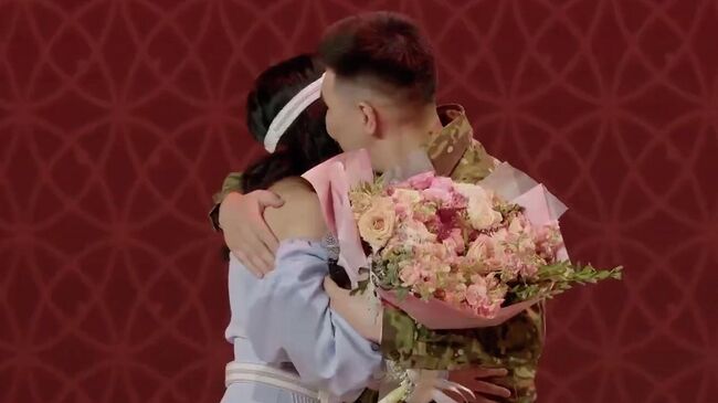 Путин отпустил героя СВО на свадьбу сестры в Национальном центре Россия