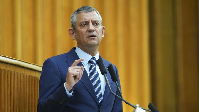 Лидер оппозиционной Народно-республиканской партии Турции (CHP) Озгюр Озель