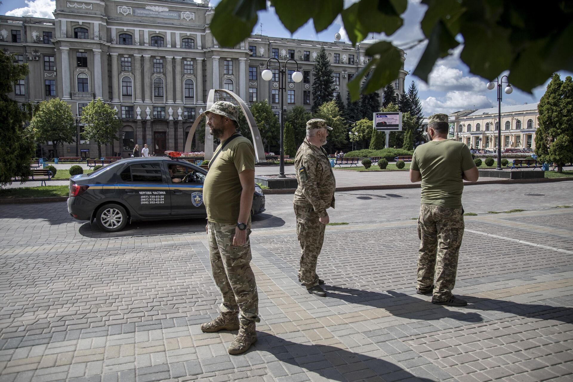 Сотрудники Территориального центра комплектования и социальной поддержки патрулируют Харьков Сотрудники Территориального центра комплектования и социальной поддержки патрулируют Харьков - РИА Новости, 1920, 09.07.2025
