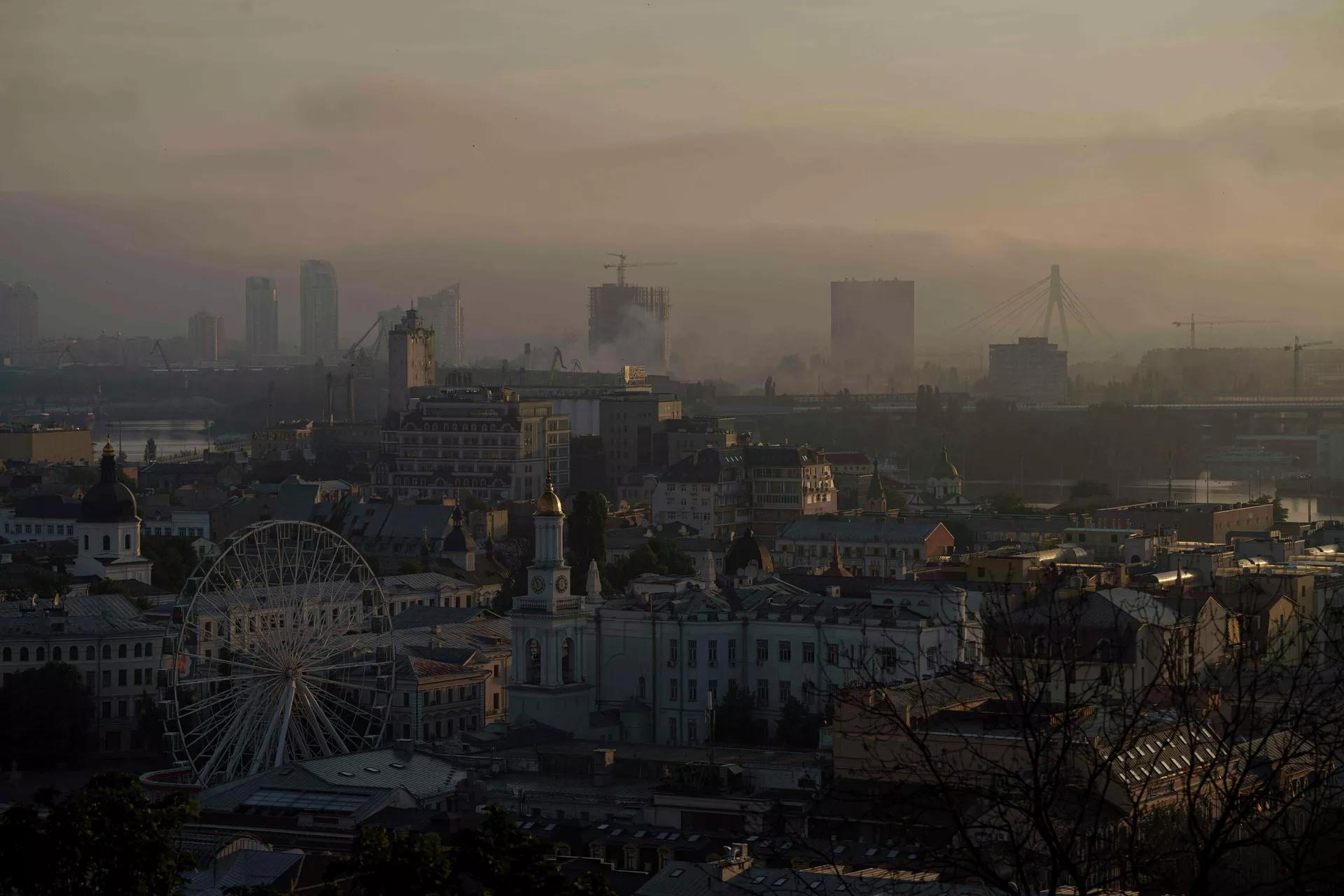 Дым над Киевом - РИА Новости, 1920, 11.07.2025