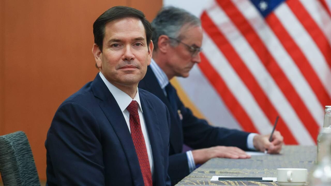 Госсекретарь США Марко Рубио во время встречи с Министром иностранных дел РФ Сергеем Лавровом в Куала-Лумпуре - РИА Новости, 1920, 10.07.2025