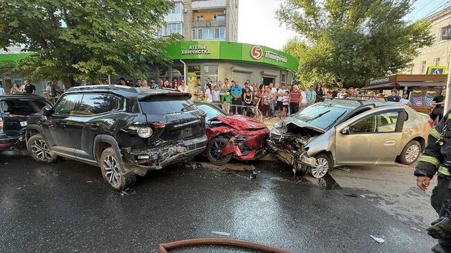 На месте массового ДТП в центре Саратова