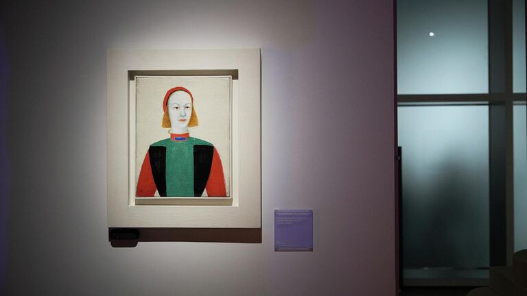  Выставка Энергия мечты к 80-летию атомной промышленности открылась в Зарядье