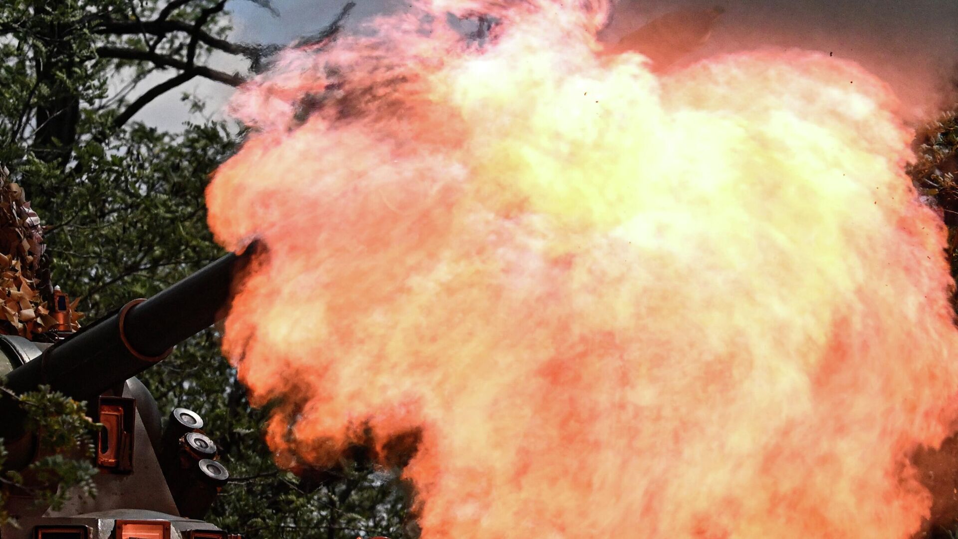 Самоходно-артиллерийская установка 2С23 Нона-СВК - РИА Новости, 1920, 19.11.2025