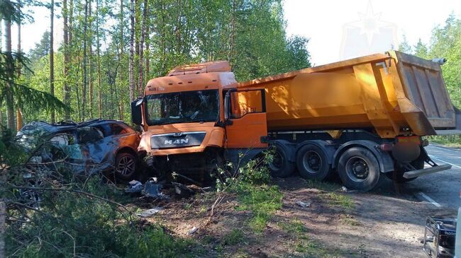 На месте ДТП в Приозерском районе Ленинградской области. 11 июля 2025 На месте ДТП в Приозерском районе Ленинградской области. 11 июля 2025