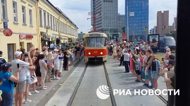Парад исторического транспорта в Москве