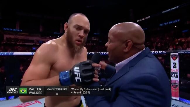 Бразильский боец UFC признался в любви к России после победы 