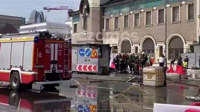 Пожар на территории Комсомольской площади. Кадр видео