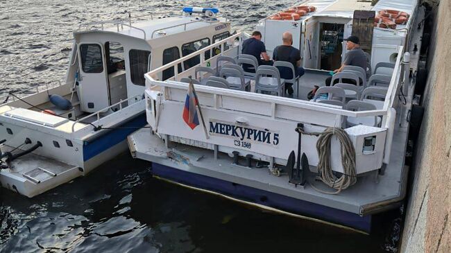 Два маломерных судна столкнулись на реке Фонтанка в Санкт-Петербурге