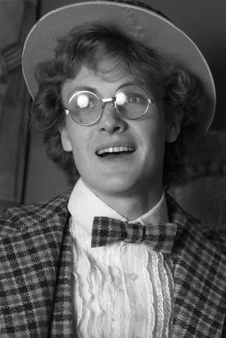 Артист Юрий Мороз (исполнитель роли Тони) в кинофильме Принцесса цирка