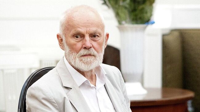 Скульптор Владимир Буйначёв