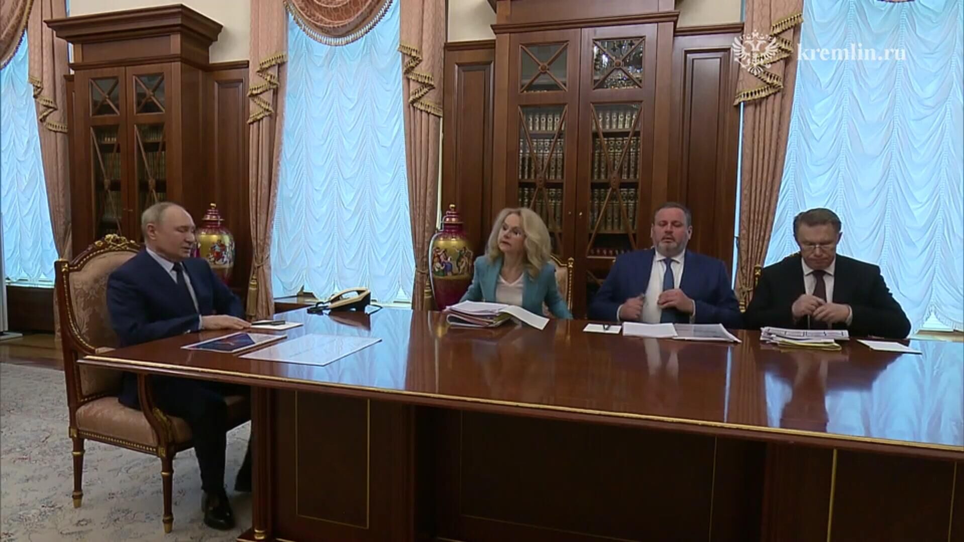 Путин проводит совещание по социальным вопросам  - РИА Новости, 1920, 14.07.2025