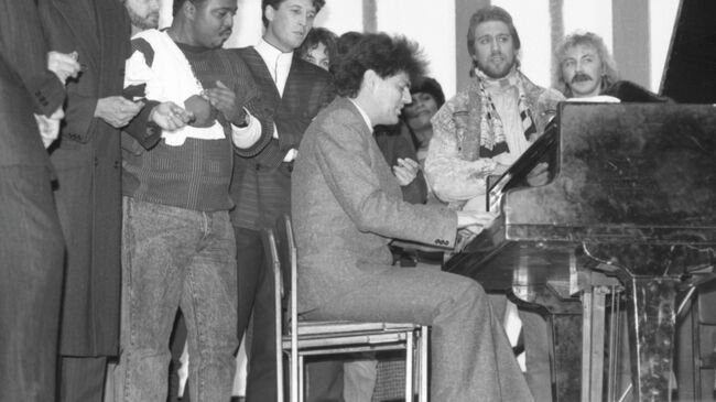 Композитор Виктор Резников