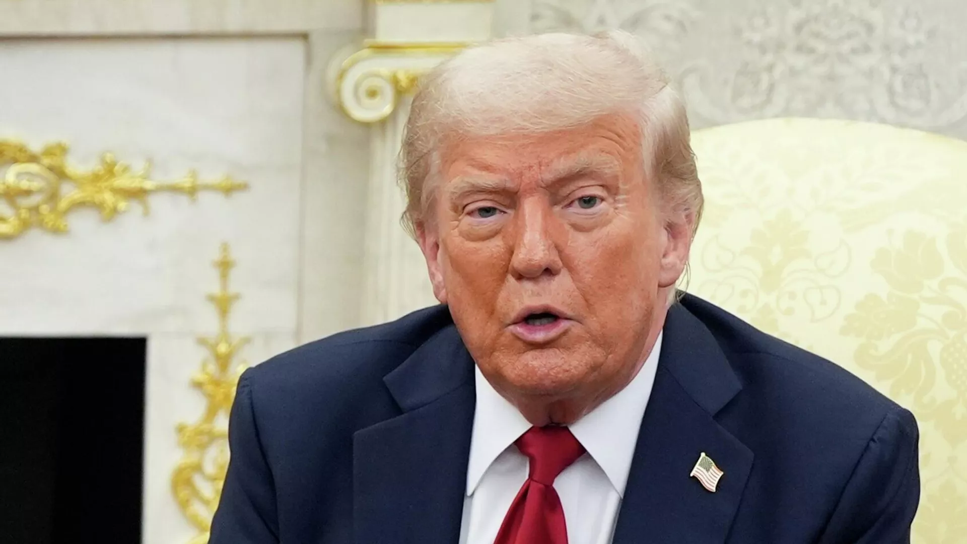 Президент США Дональд Трамп во время встречи в Вашингтоне с генеральным секретарем НАТО Марком Рютте. 14 июля 2025 - РИА Новости, 1920, 15.07.2025