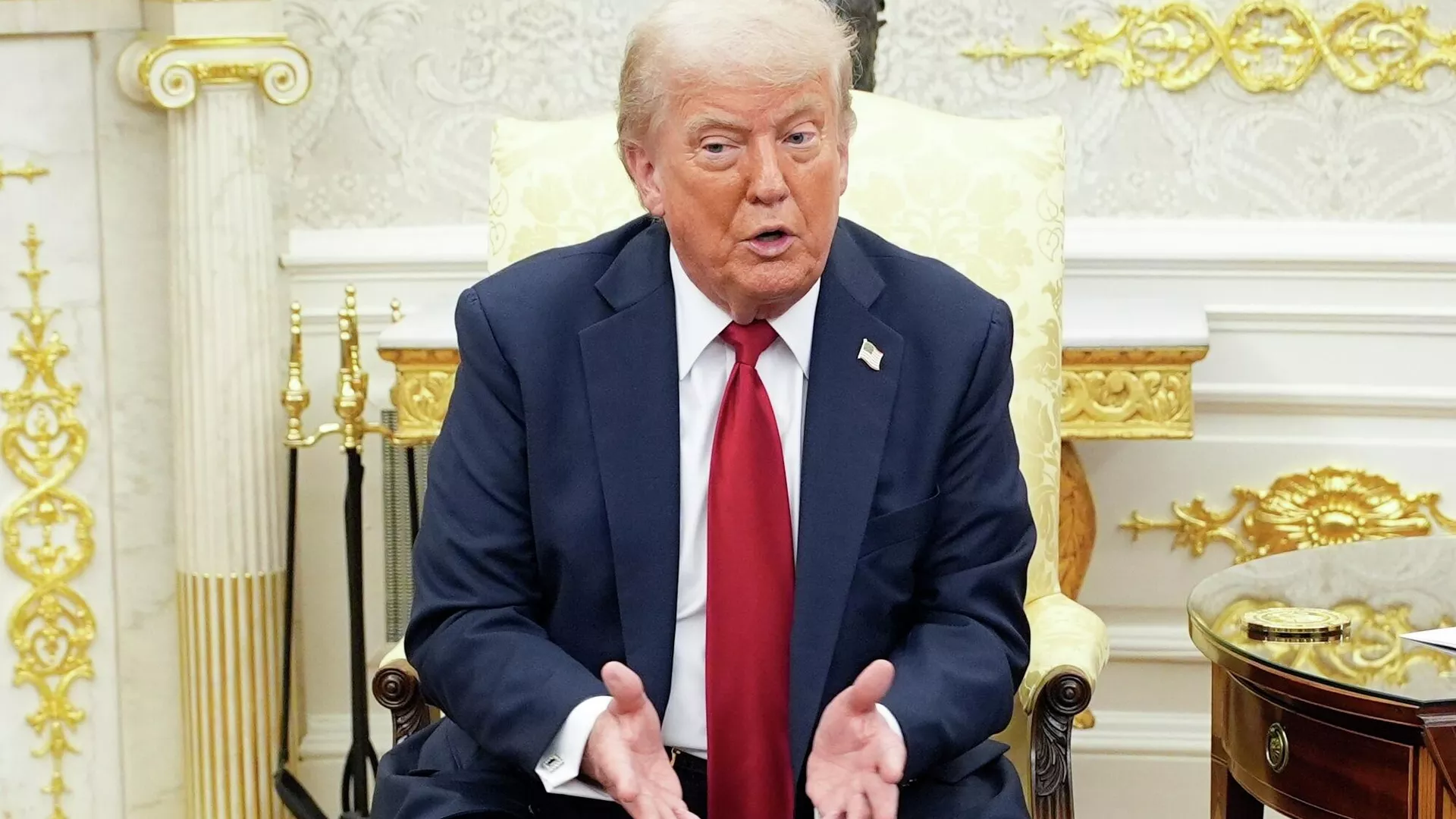 Президент США Дональд Трамп во время встречи в Вашингтоне с генеральным секретарем НАТО Марком Рютте. 14 июля 2025 - РИА Новости, 1920, 14.07.2025