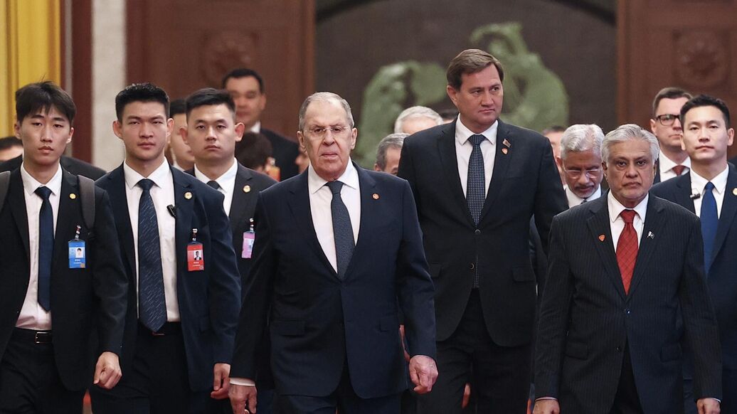 Лавров провел серию встреч на полях саммита глав МИД ШОС