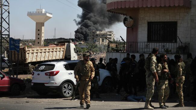 Сирийские солдаты недалеко от Сувейды