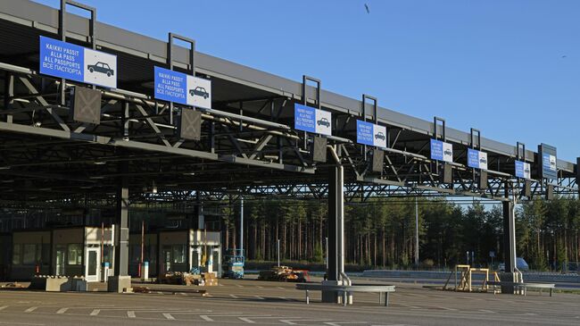 Пустой пограничный переход Иматра между Финляндией и Россией