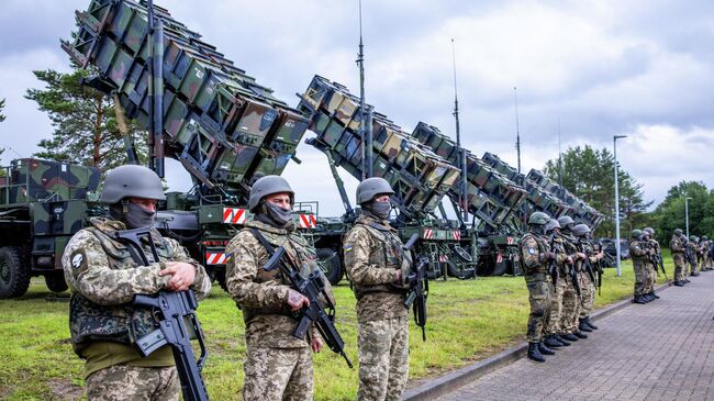Украинские военные на полигоне в Германии