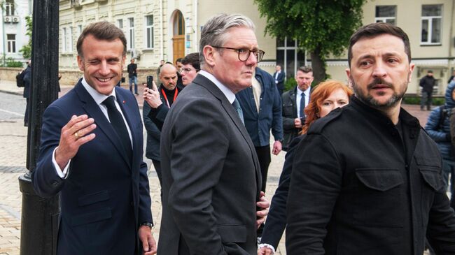 Эммануэль Макрон, Кир Стармер и Владимир Зеленский