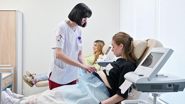 Более 220 тысяч москвичек стали участницами первой в России программы по поддержке рождаемости