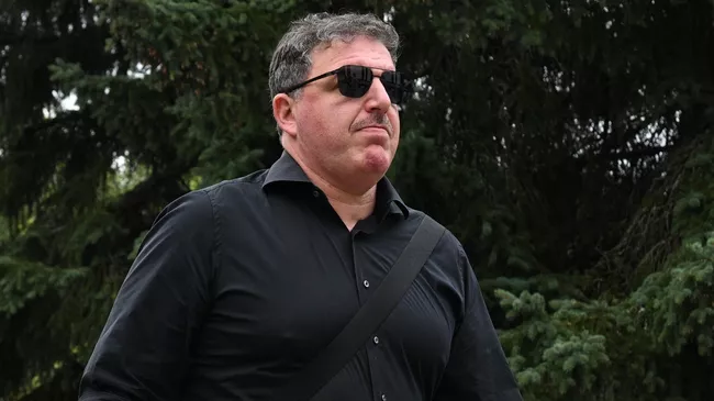 Актер Максим Виторган во время церемонии прощания с режиссером и актером Юрием Морозом Актер Максим Виторган во время церемонии прощания с режиссером и актером Юрием Морозом