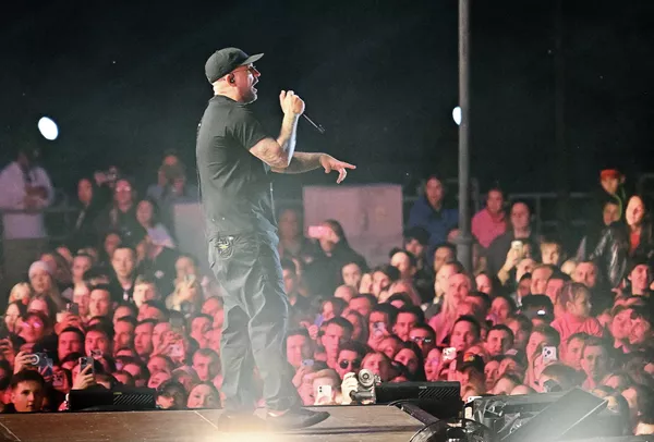 Рэпер Баста выступает на площадке VK Fest в Казани