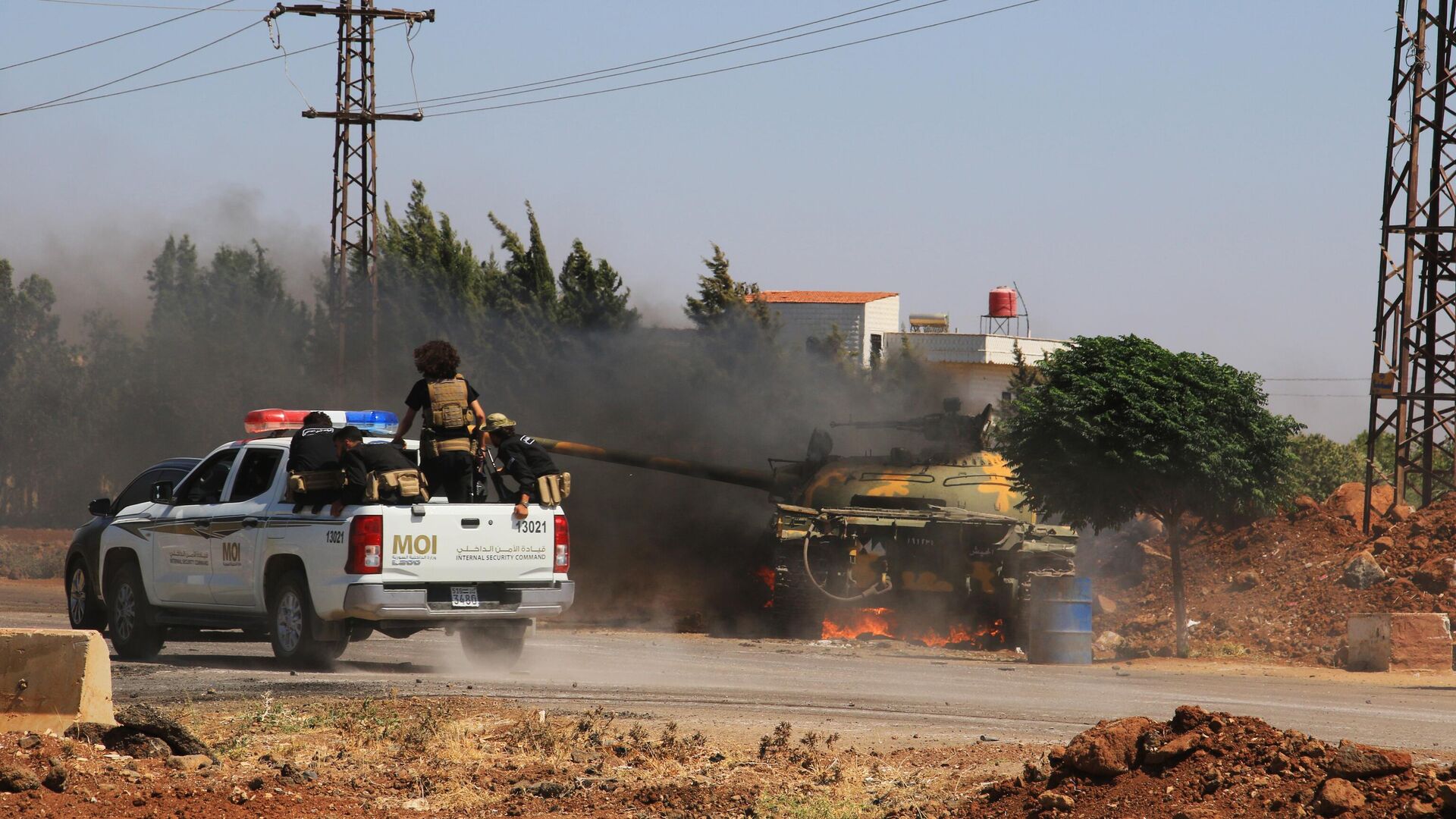 Военная техника в Сувейде. 15 июля 2025 - РИА Новости, 1920, 16.07.2025