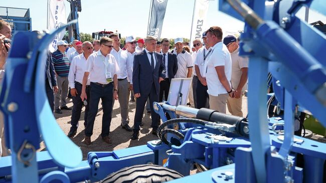 Глава Чувашской Республики Олег Николаев на Дне поля